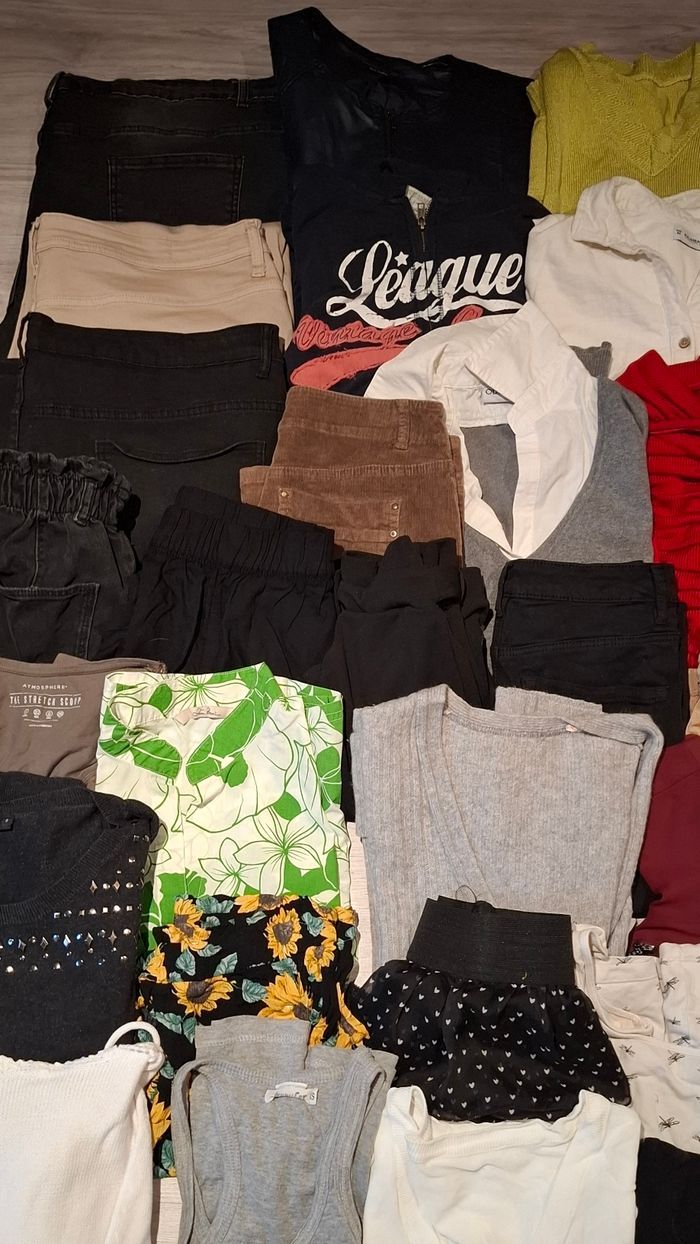 Gros lit de vêtements - photo numéro 2