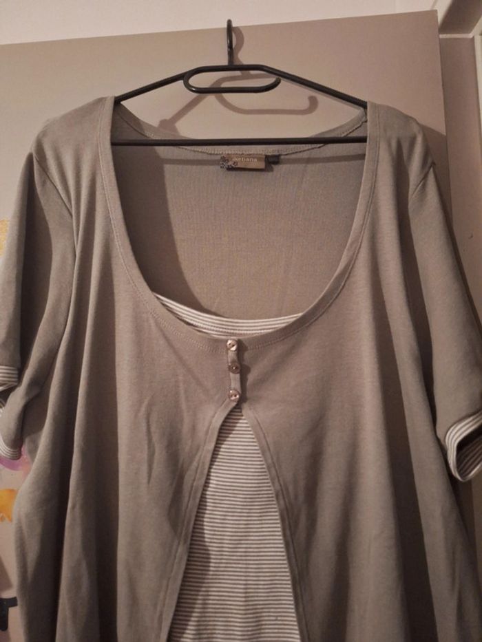 Tee-shirt très bon état - photo numéro 2