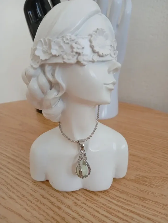 Solde 💝 Collier chaine spirale larme lumineuse phosphorescente en résine pierre naturelle citrine
