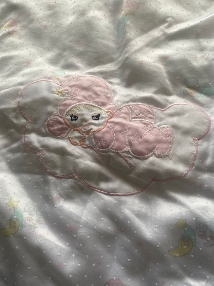 Dessus de lit TBE satiné 70X140 - photo numéro 2