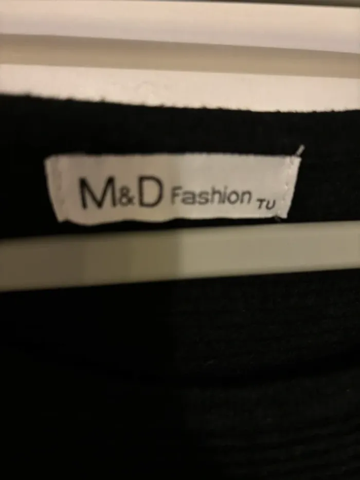 Jolie pull noir taille unique marque : M&D Fashion - photo numéro 5