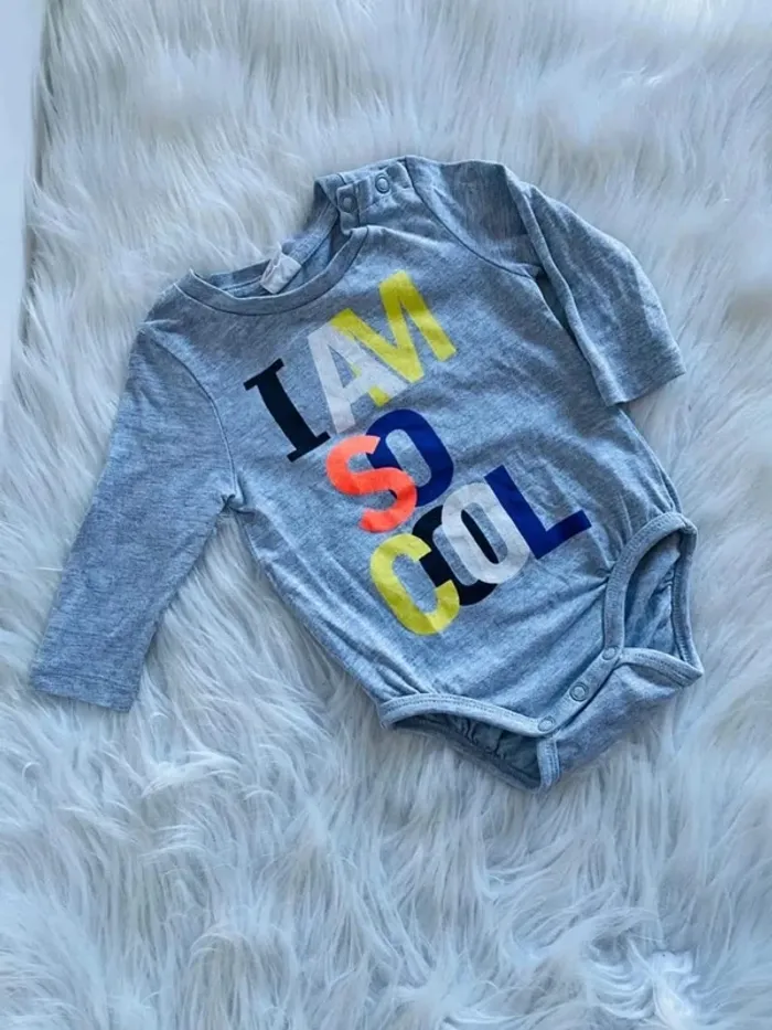 Body manche longue gris bébé garçon H&M 2/4 mois