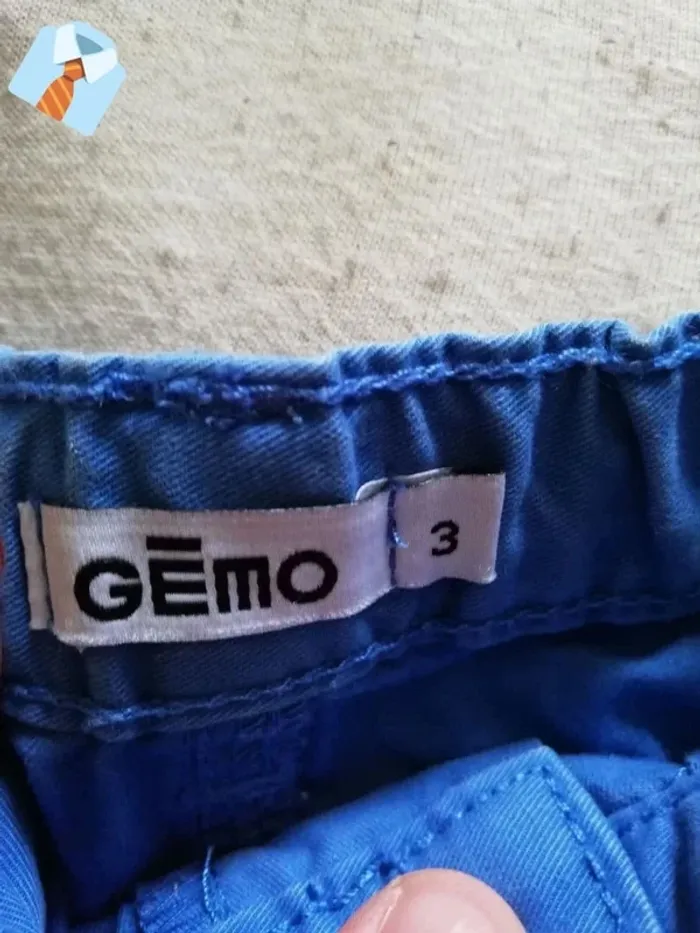 Jean Bleu avec Braguette et Bouton "Gémo" - Taille 3 Ans - photo numéro 4