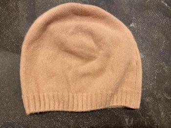 Bonnet Benetton en angora  Neuf  Taille 6/12 ans