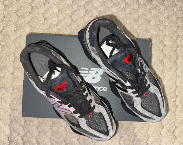 New Balance 9060 Exclusif JD Sports - Neuf - Taille 43 - photo numéro 3