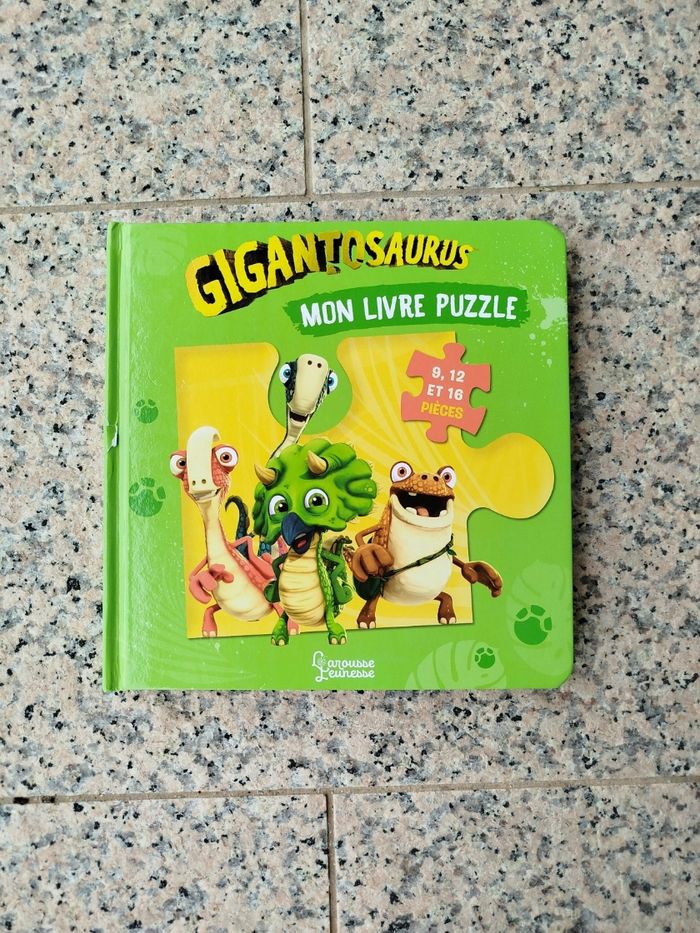 Livre puzzle Gigantosaurus