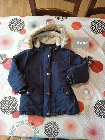 Manteau chaud ☃️ Taille 4 ans