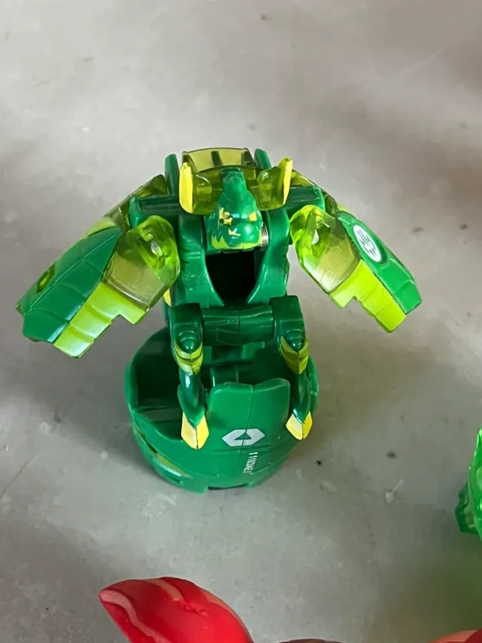 Lot de 10 Bakugan - photo numéro 7