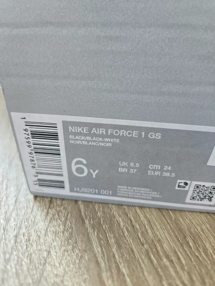 Nike air force 1 taille 38,5 neuves blanc noir - photo numéro 9