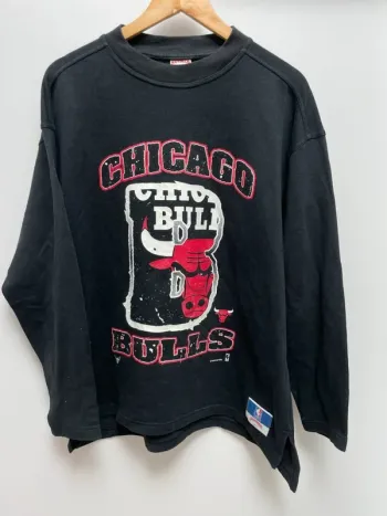NBA Basketball Vintage Nutmeg Chicago Bulls Black Sweater Mens M Made in Portugal 🇵🇹