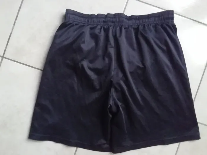 Short De Sport Nike 13-15ans. - photo numéro 2