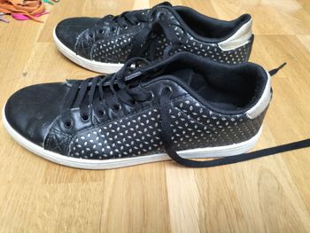 Basket noires et dorées CREEKS