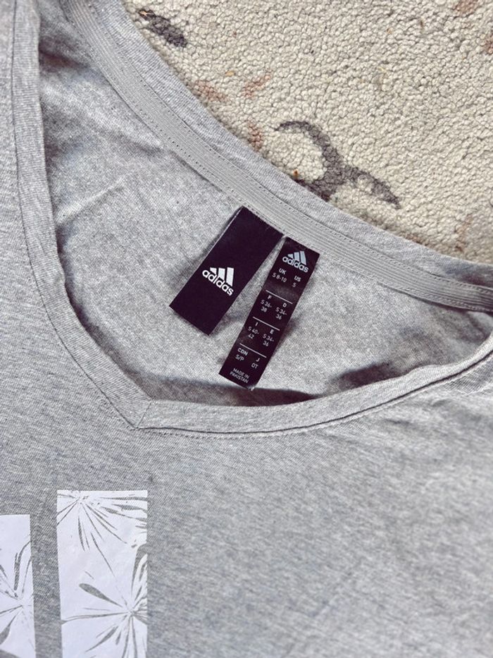 Tee-shirts adidas femme gris neuf - photo numéro 3