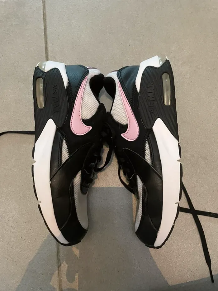 Baskets nike - photo numéro 4