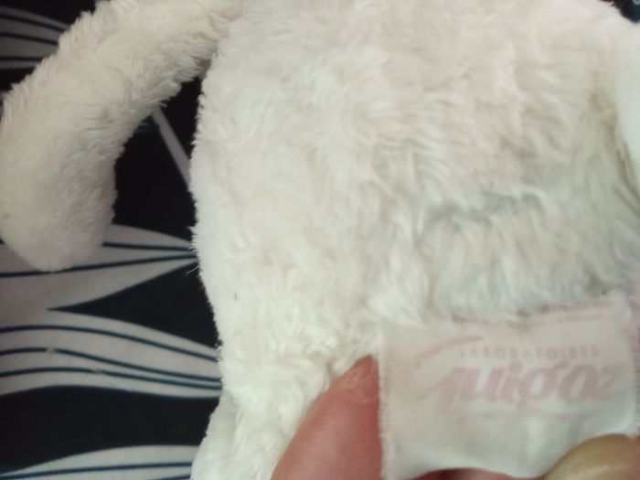Doudou lapin blanc et rouge guigoz - photo numéro 5