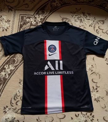 Haut d’entraînement Nike PSG – Taille S