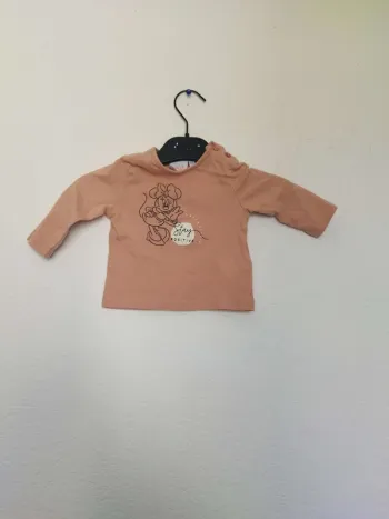 t-shirt bébé fille Minnie Disney taille 3 mois