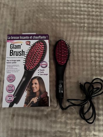 Brosse chauffante et lissante