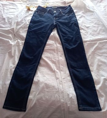 JEANS DOLCE ET ROSA TAILLE 40