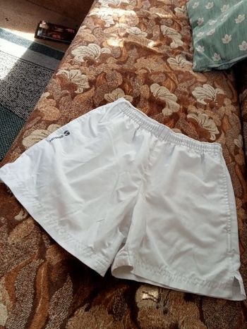 Short satisfaisant