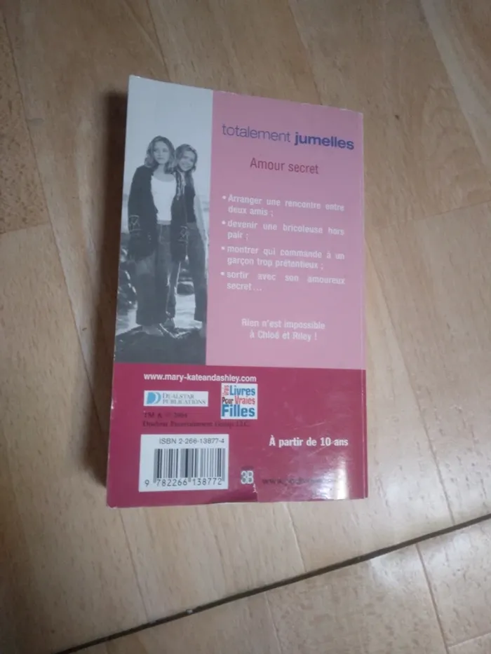 Livre " totalement jumelles " - photo numéro 2