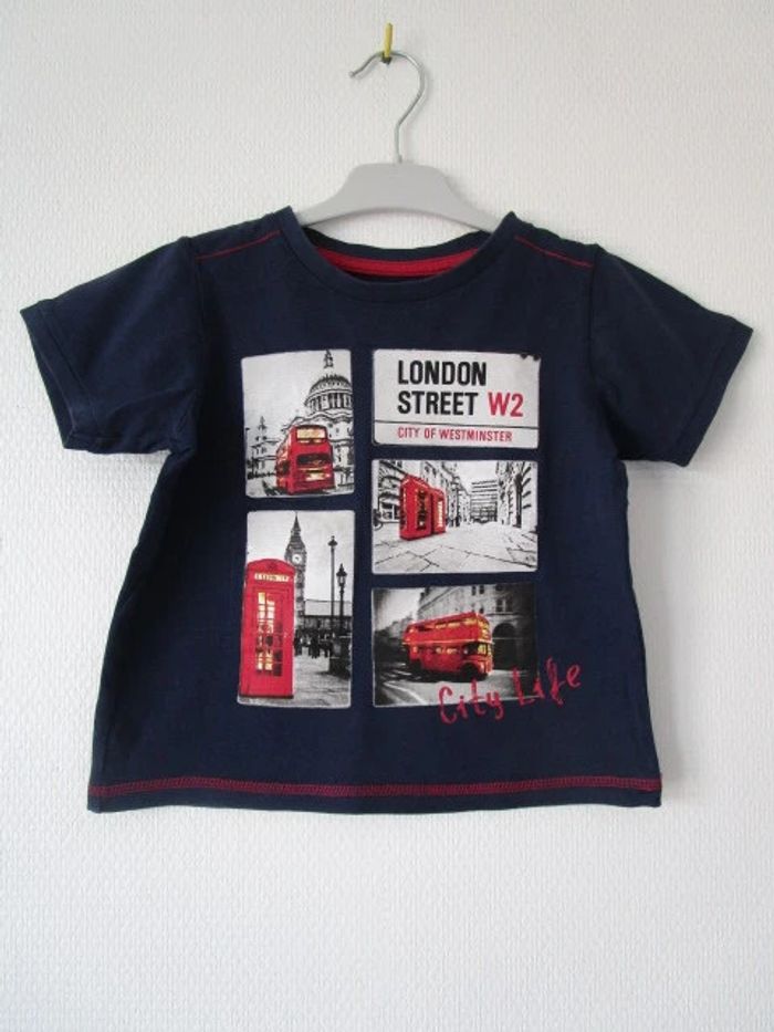 T-shirt marine Londres Minoti 4 ans TBE - photo numéro 2