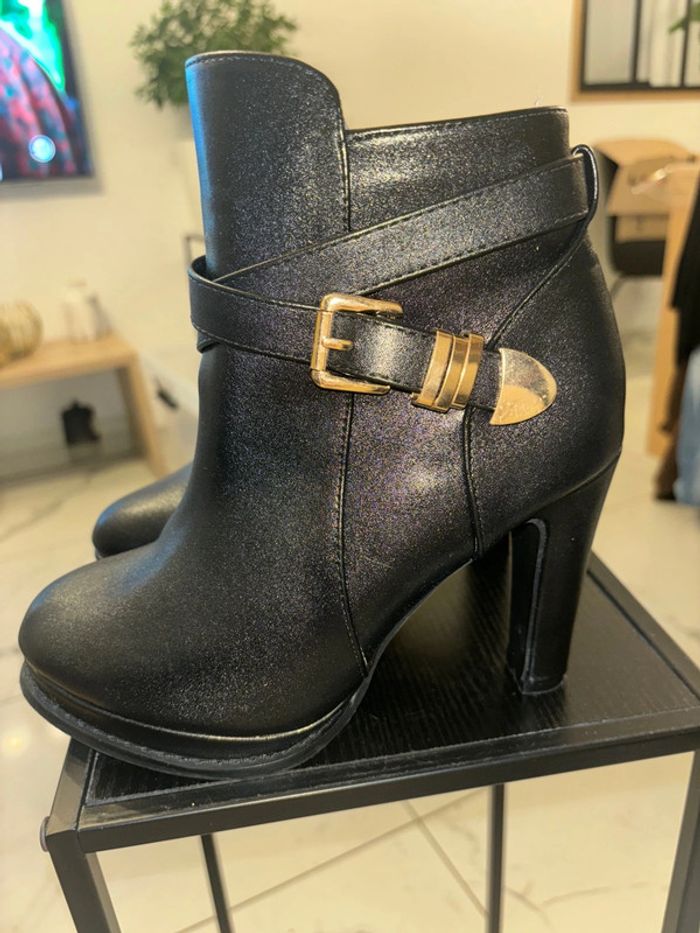Magnifique bottines femme portée une seule fois taille 39 - photo numéro 5