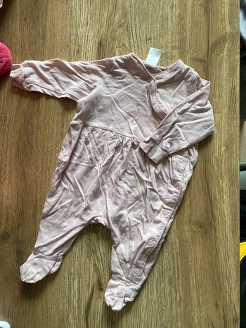 Pyjama rose taille 1/2 mois