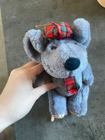 Souris en peluche