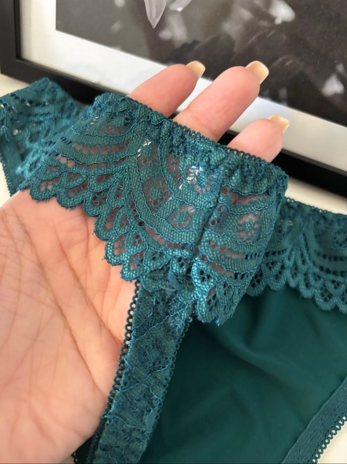 String  dentelle bleu - photo numéro 3