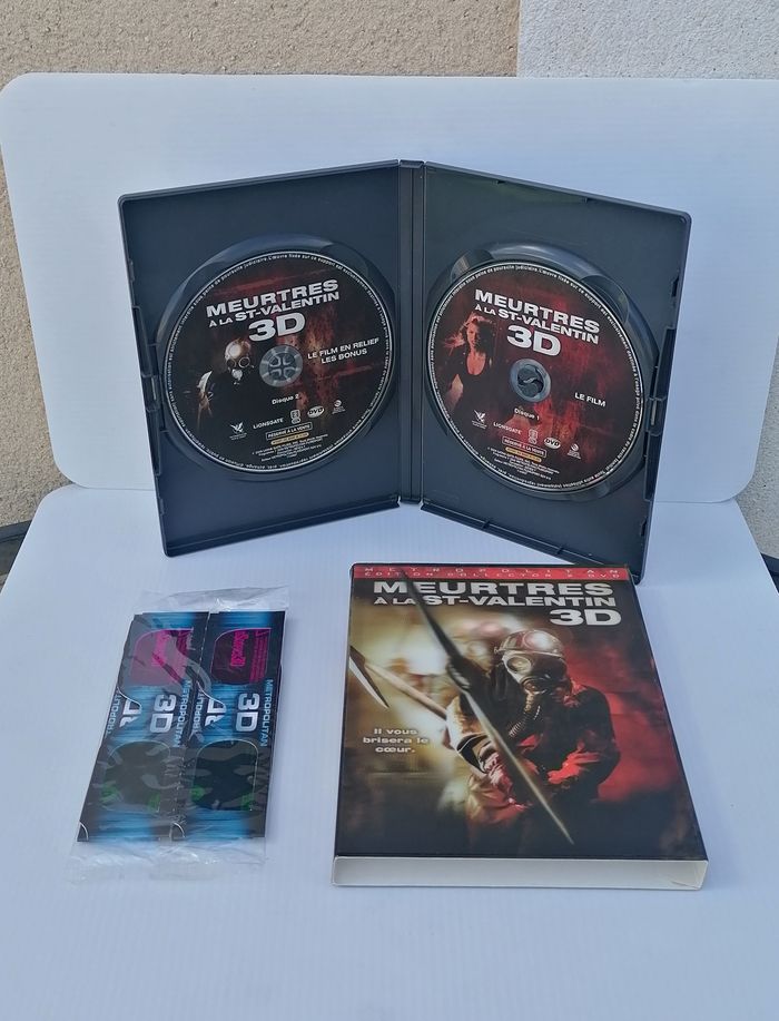 Dvd Meurtres à la St valentin 3D avec lunette 3D incluses.