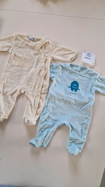 Lot 2 pyjamas 1 mois