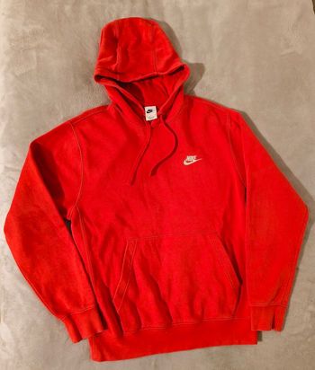 Sweat à capuche Nike rouge – logo brodé – très bon état