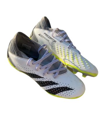 Crampons adidas predator taille 37,5