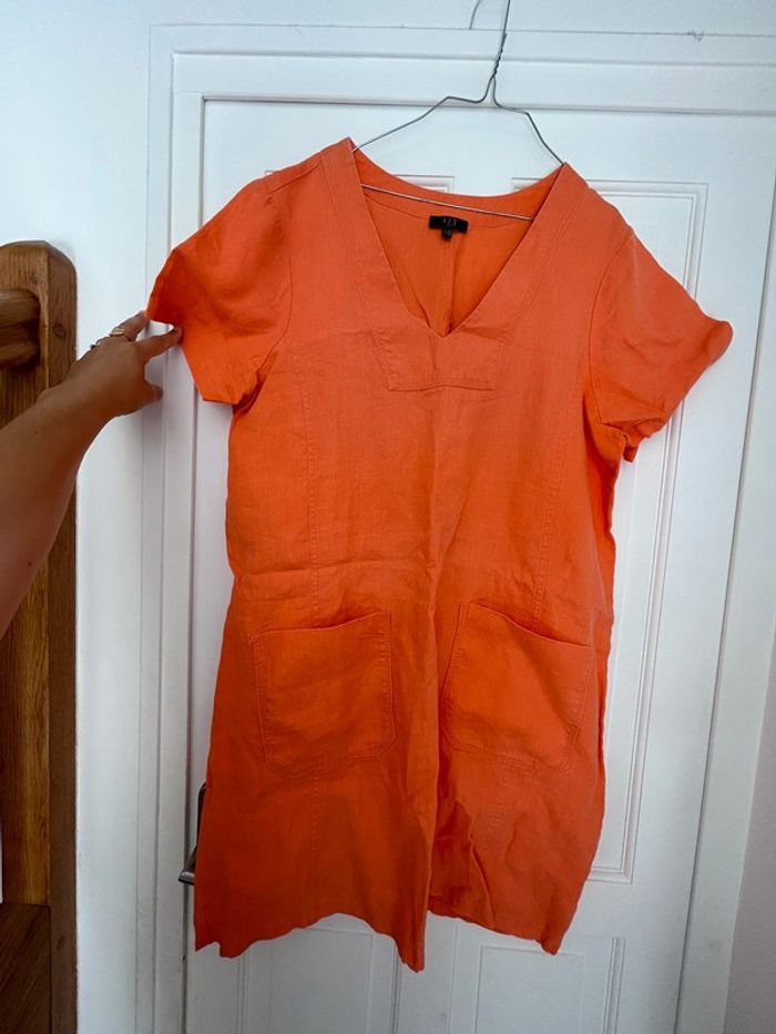 Robe orange en lin 123