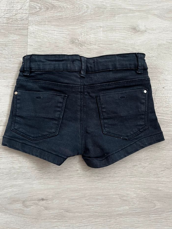 Short 3 ans - photo numéro 2