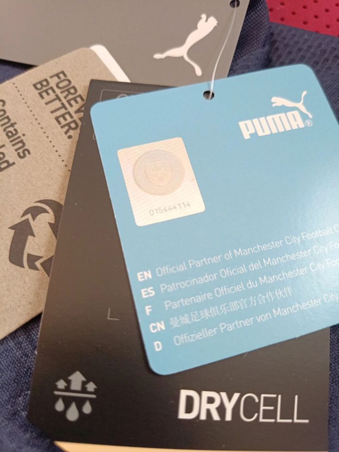 Maillot de foot Manchester City, Puma Authentique Officiel taille enfant 9/10 ans, Neuf - photo numéro 5