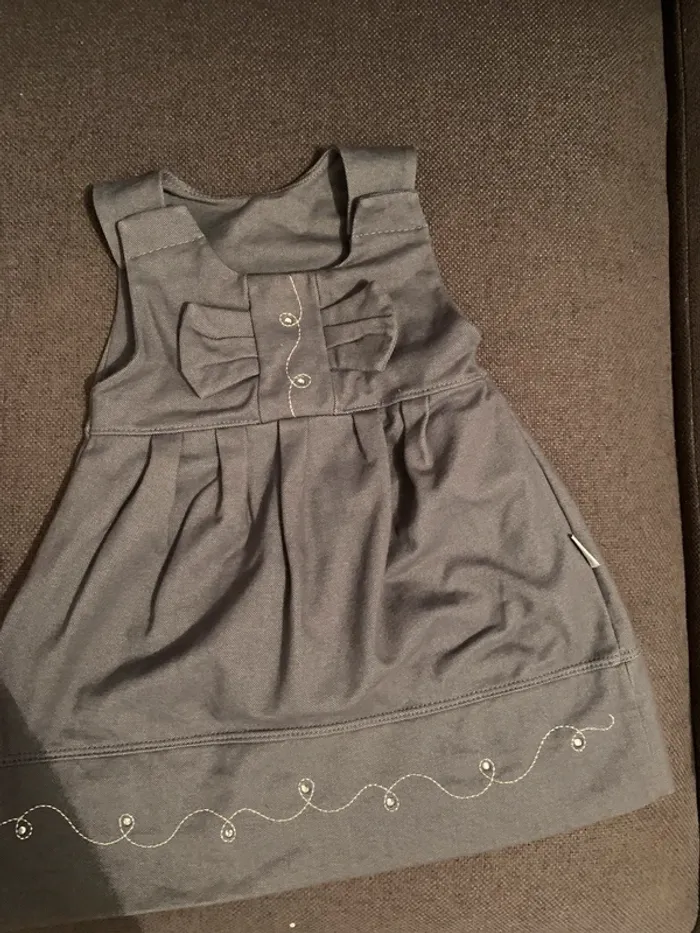 Robe 6 mois - photo numéro 3