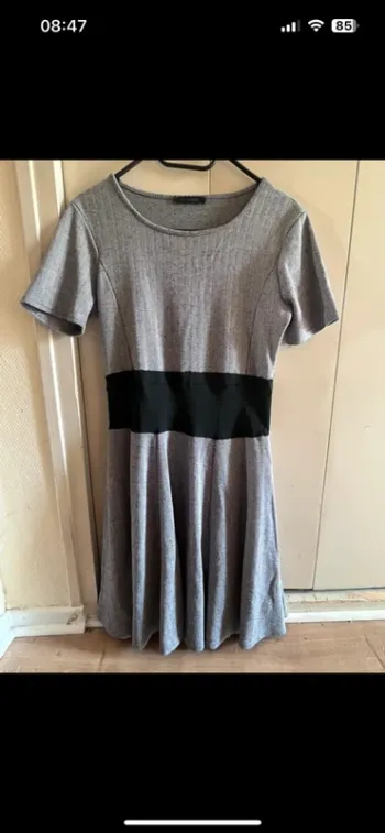 Robe longueur genou taille M