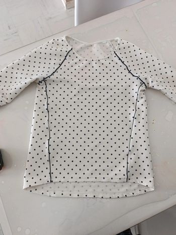 Haut gaufré blanc a pois bleu TU