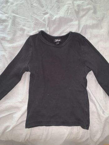T-shirt court noir et moulant