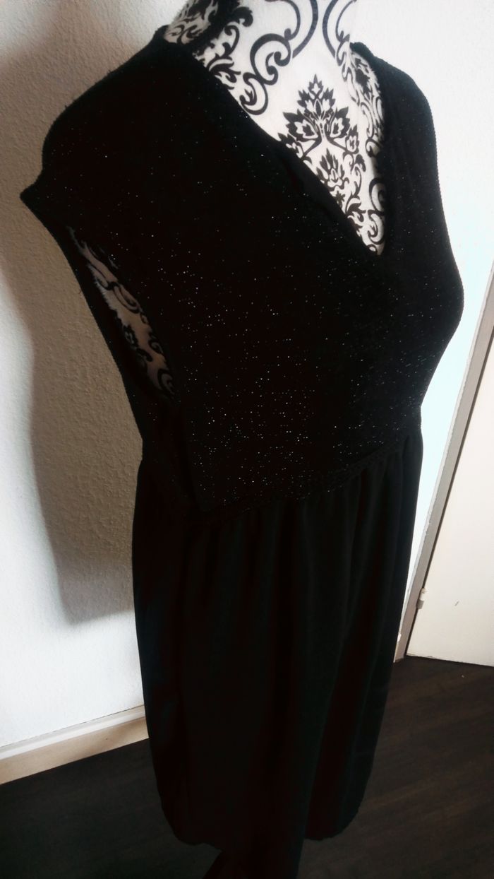 Petite robe noire Promod - photo numéro 5