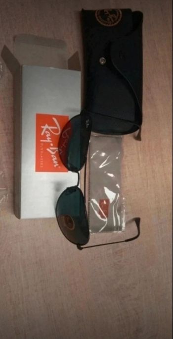 Lunettes de soleil Ray-Ban neuf