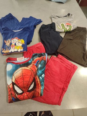 Lot de 3 pyjamas garçon, taille 6 ans.
