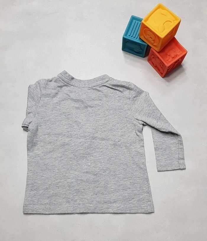 T -shirt  6 mois - photo numéro 2