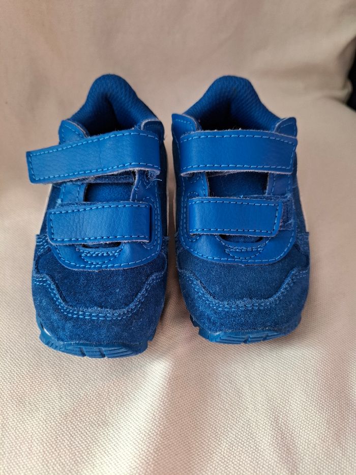 Basket Puma taille 19 - photo numéro 6