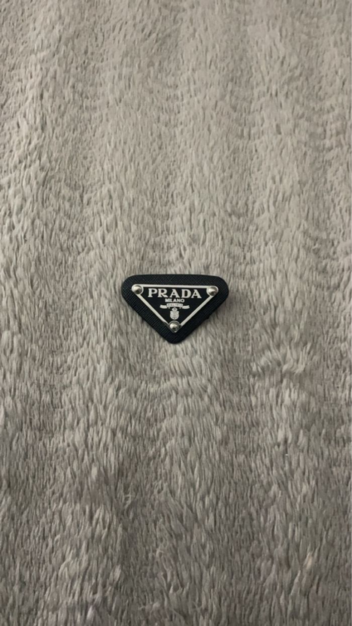 Pin’s Prada - photo numéro 3