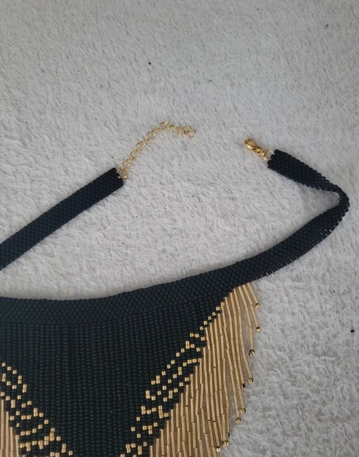 Collier raz de cou à frange - photo numéro 6