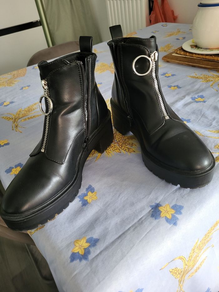 Boots noires - photo numéro 6