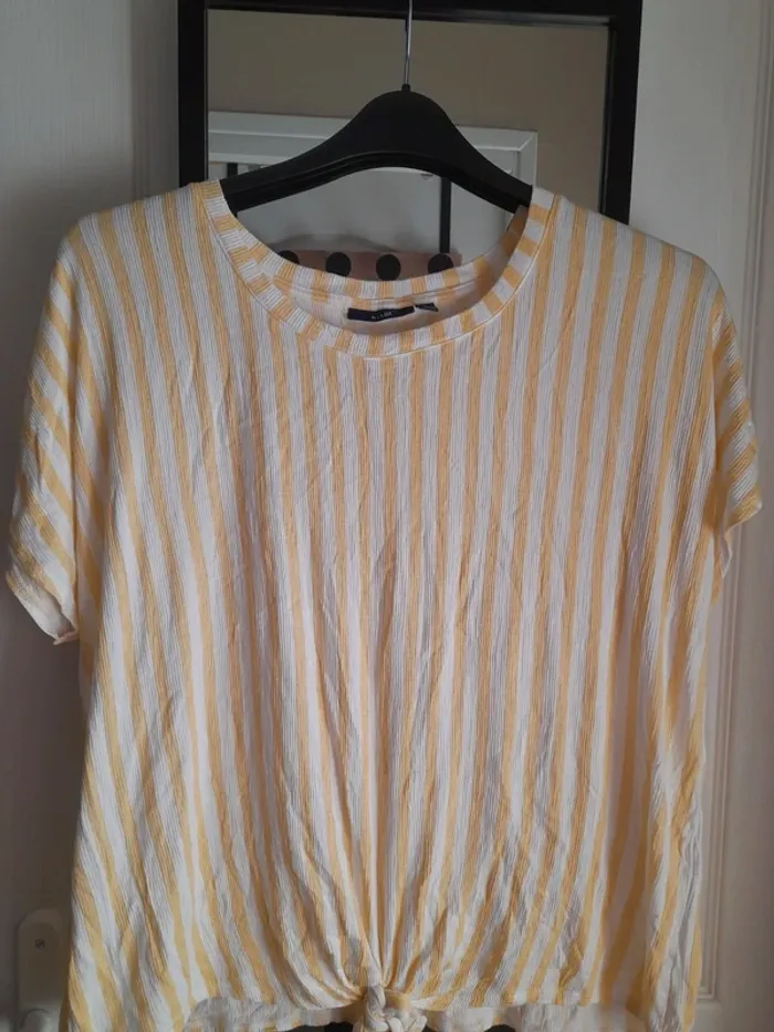 T-shirt rayé jaune et blanc 46/48
